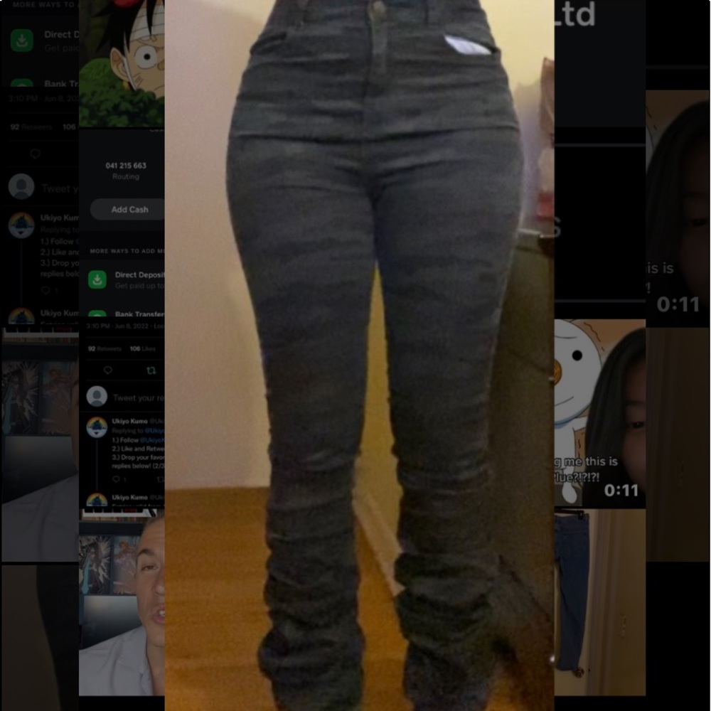 They hardly have stretch. I’m a 11 on fashionova and a medium on SHEIN.